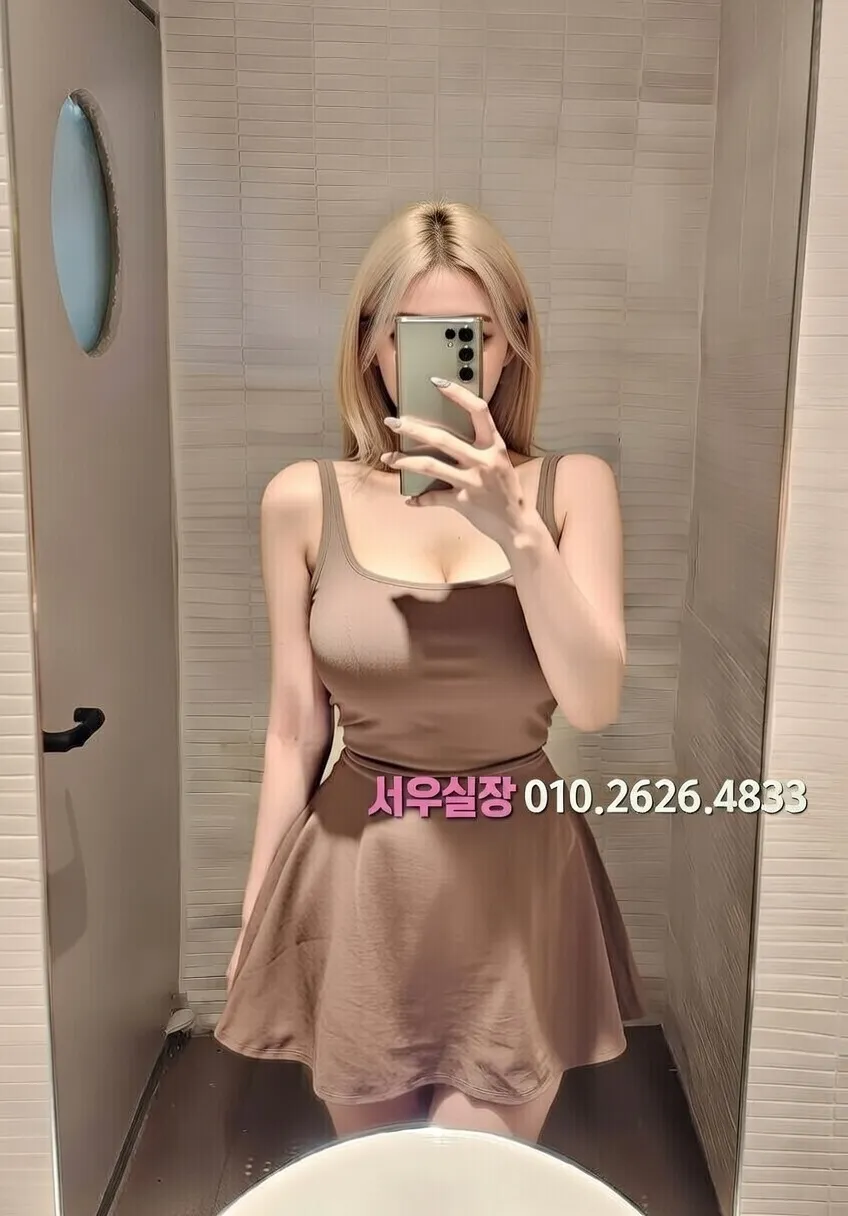 프리미엄 파트너 프로필 5 - 다양한 스타일의 매력적인 파트너